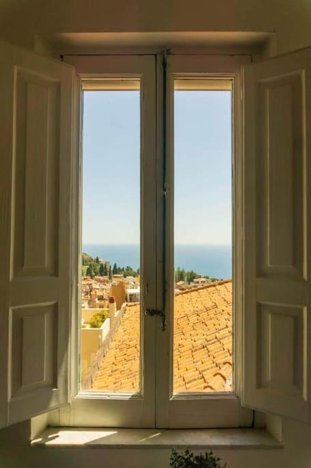 Апартаменты Glamstudio Taormina Center Amazing View On Private Terrace Homgarden Экстерьер фото